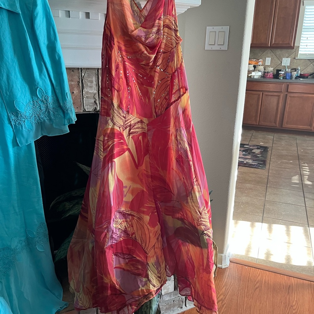 Signature by Robbie Bee Red and Orange Midi Dress